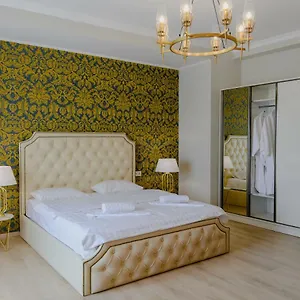 Golden Globe Boutique **** Тбилиси