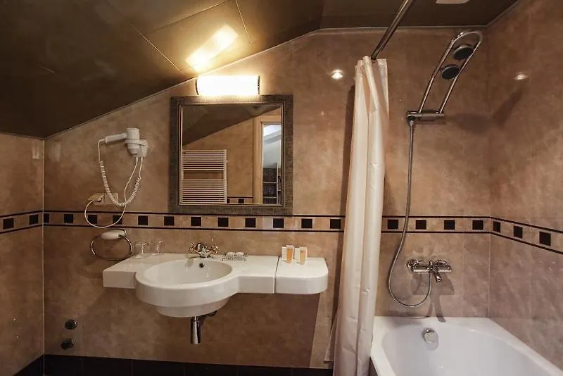 Vinotel Boutique Hotel Tbilisi 4*,
